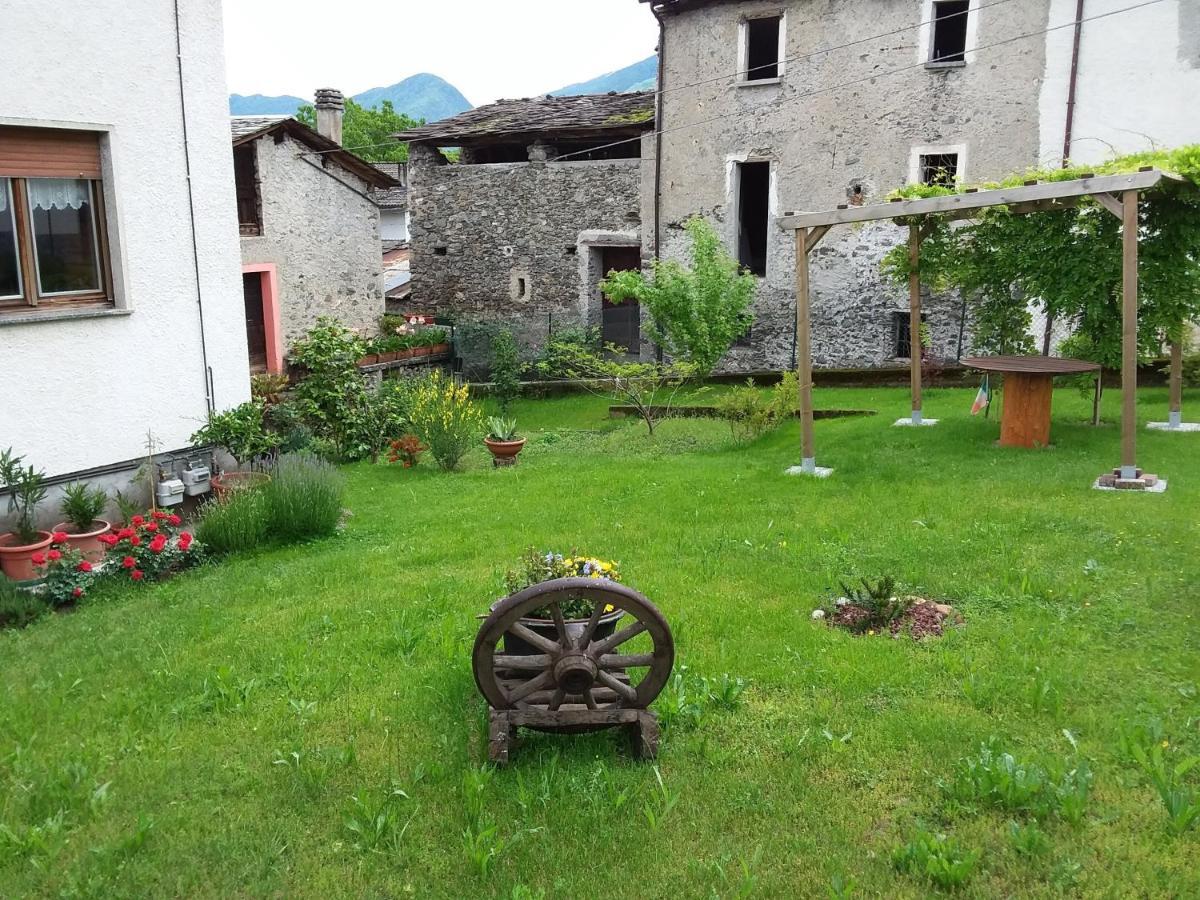 B & B Sentiero Valtellina Castello dell'Acqua Eksteriør billede